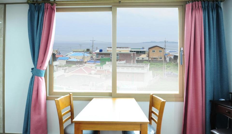 Seongsanpo Love Pension Szogüpho Kültér fotó